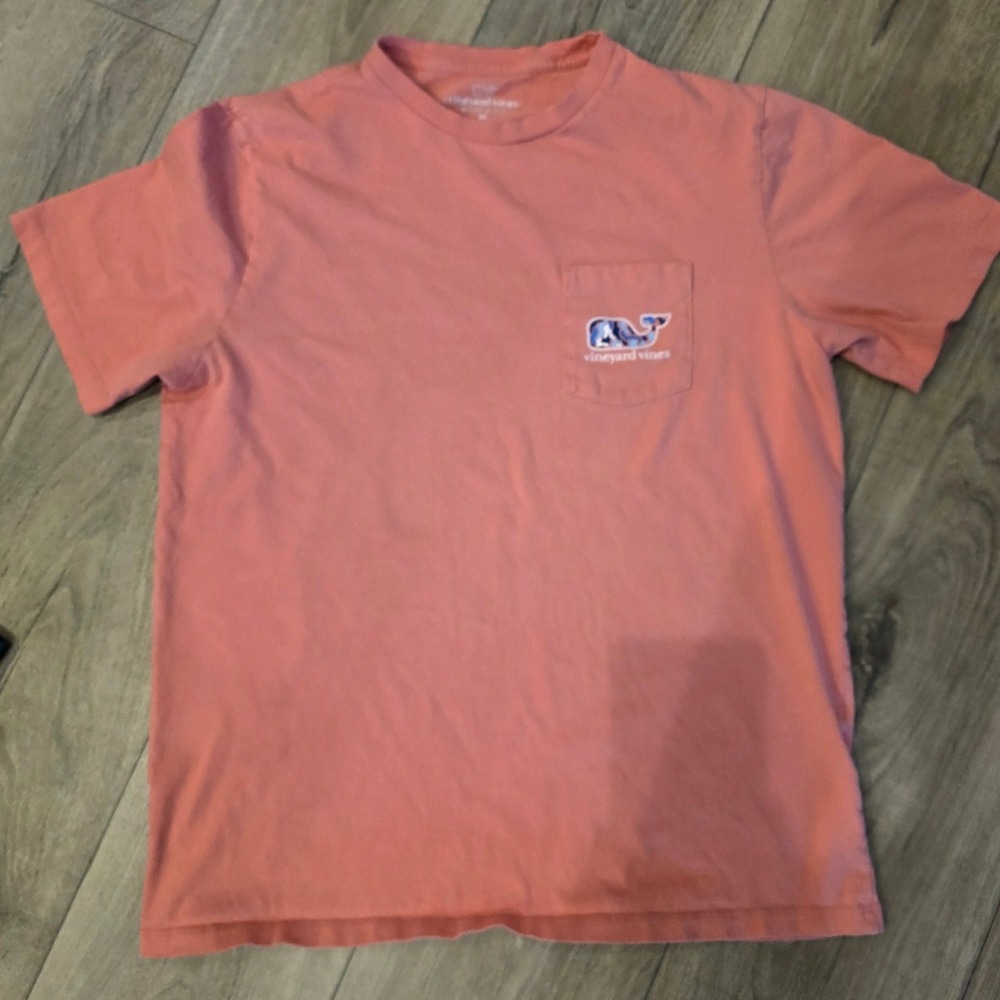 Vineyard Vines T-Shirt Men M Orange Pink Fish Graphic Pocket Short Sleeve Cotton